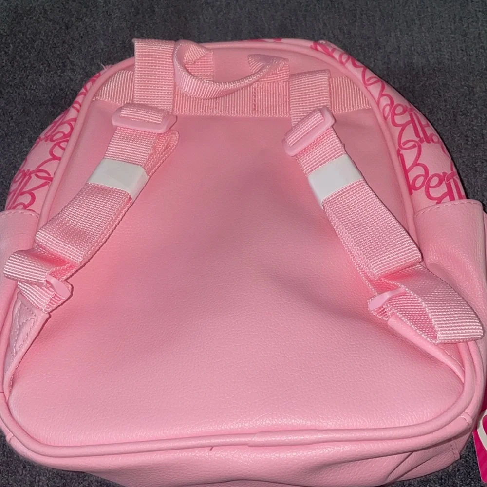 Backpack - Picture 5 of 5